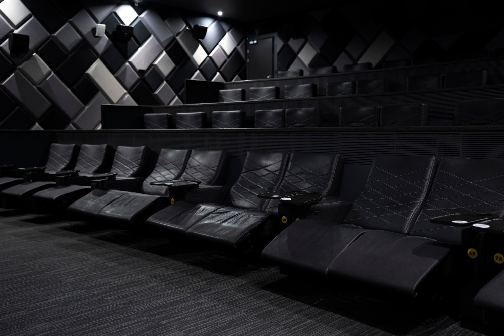 Design the Perfect Home Theater with Aayushi’s Luxury Carpets